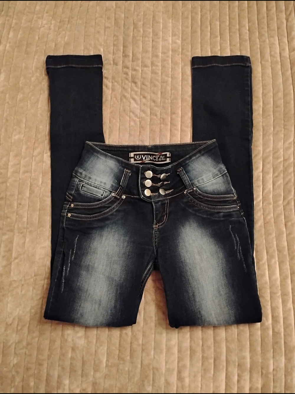 VINCI High-Rise Triple-Button Skinny Jeans in Washed Dark Blue